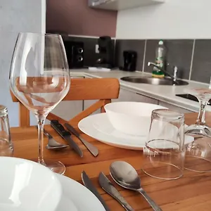 Appartement Escapade à Dans Beau T2 Avec Terrasse - Proche Gare Et Centre, Lourdes